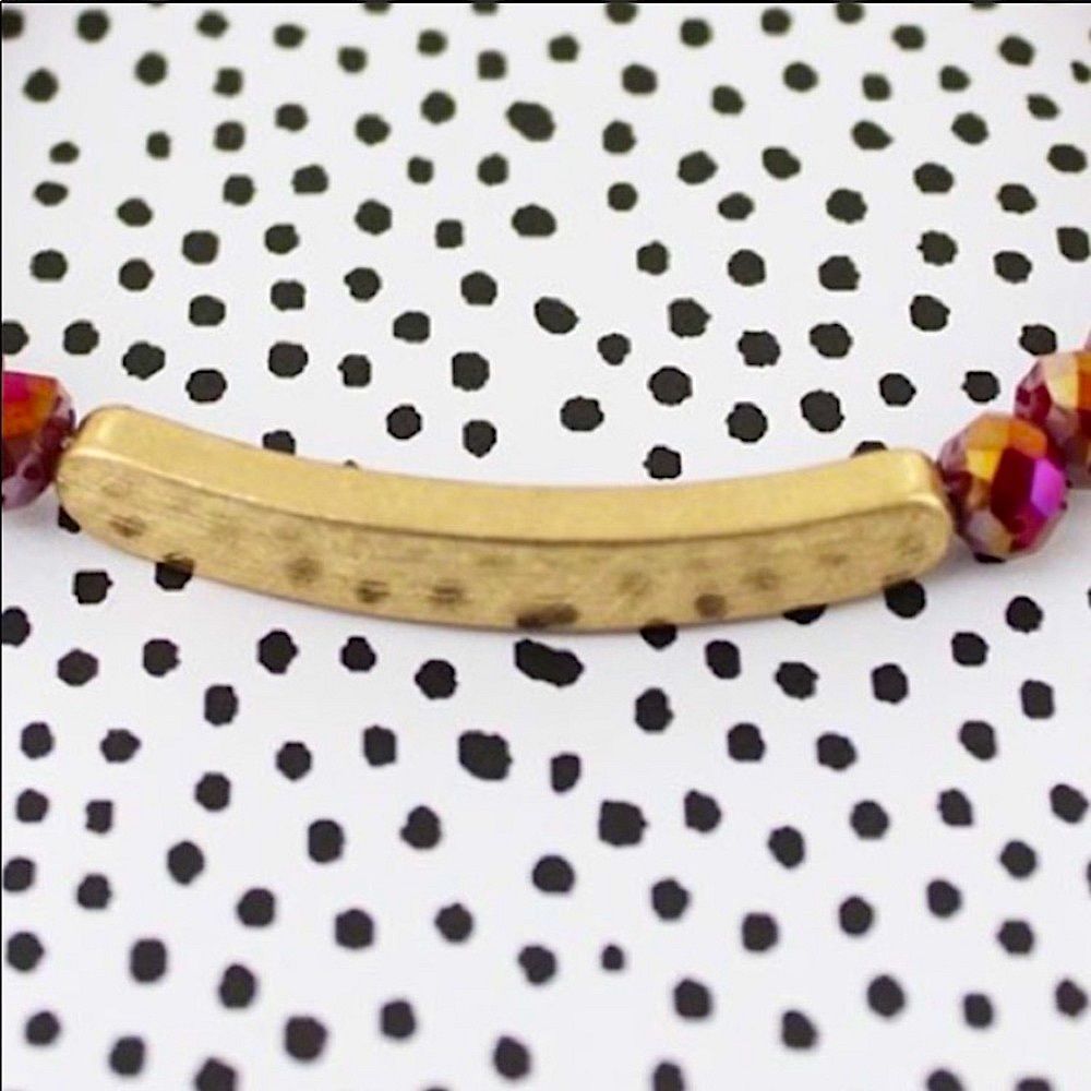 🌴Red Beaded Boho Bracelet with Gold Bar - Picture 2 of 10